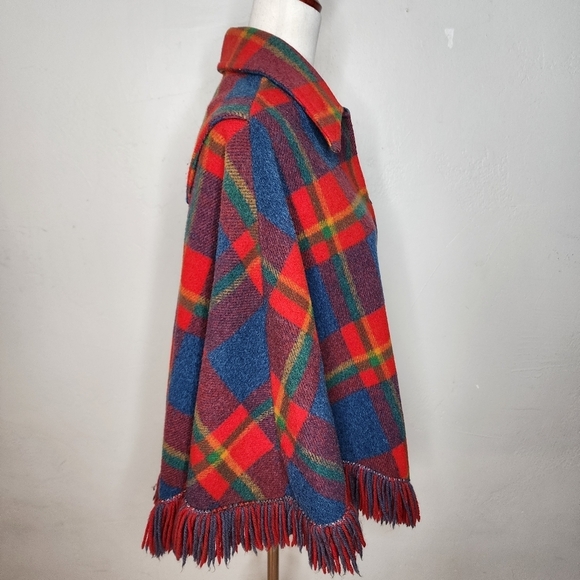 Vintage 70's Pioneer Wear Red Plaid Wool Collared Poncho Size Small - Picture 8 of 12